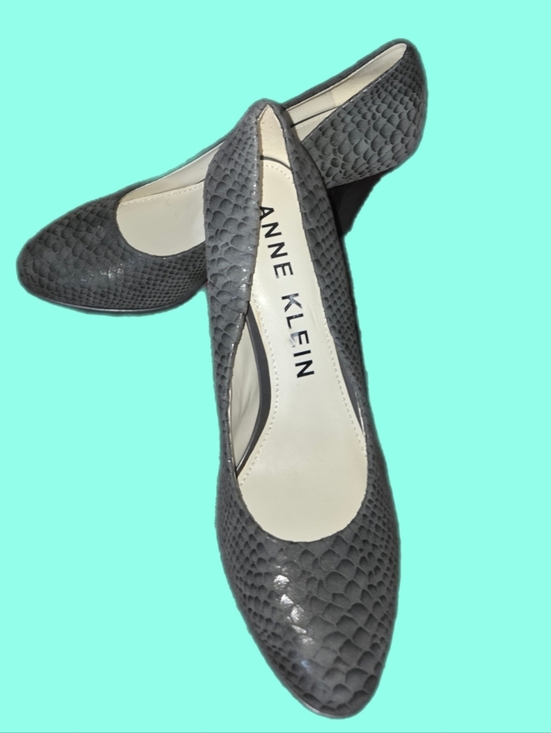 Anne Klein Shoes - Anne Klein Lolana Gray Leather Snakeskin Print Pointed Pumps